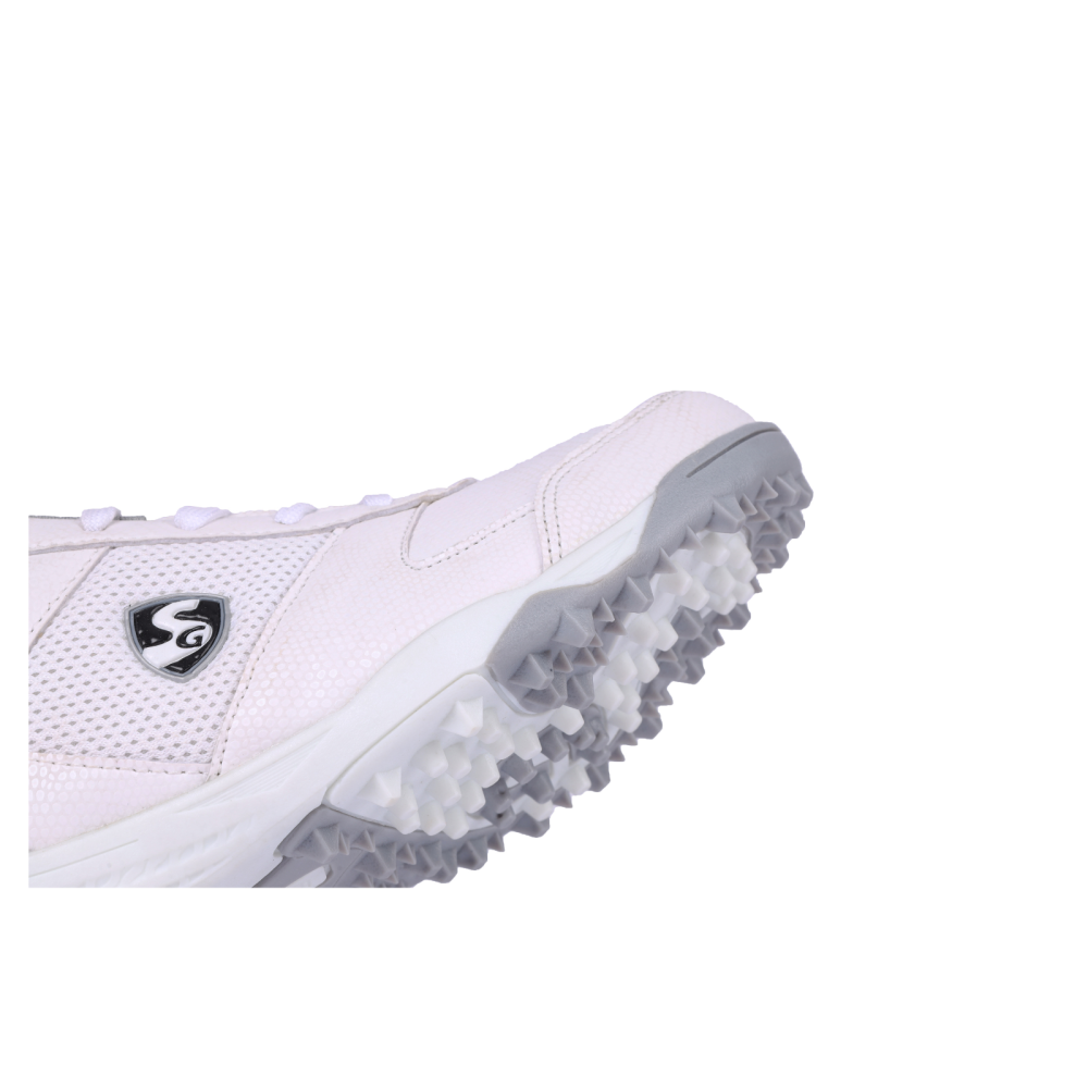 SG FUSION Lightweight and Durable Sports Shoes for Enhanced Performance - Grey/White SG FUSION Lightweight and Durable Sports Shoes for Enhanced Performance - Grey/White